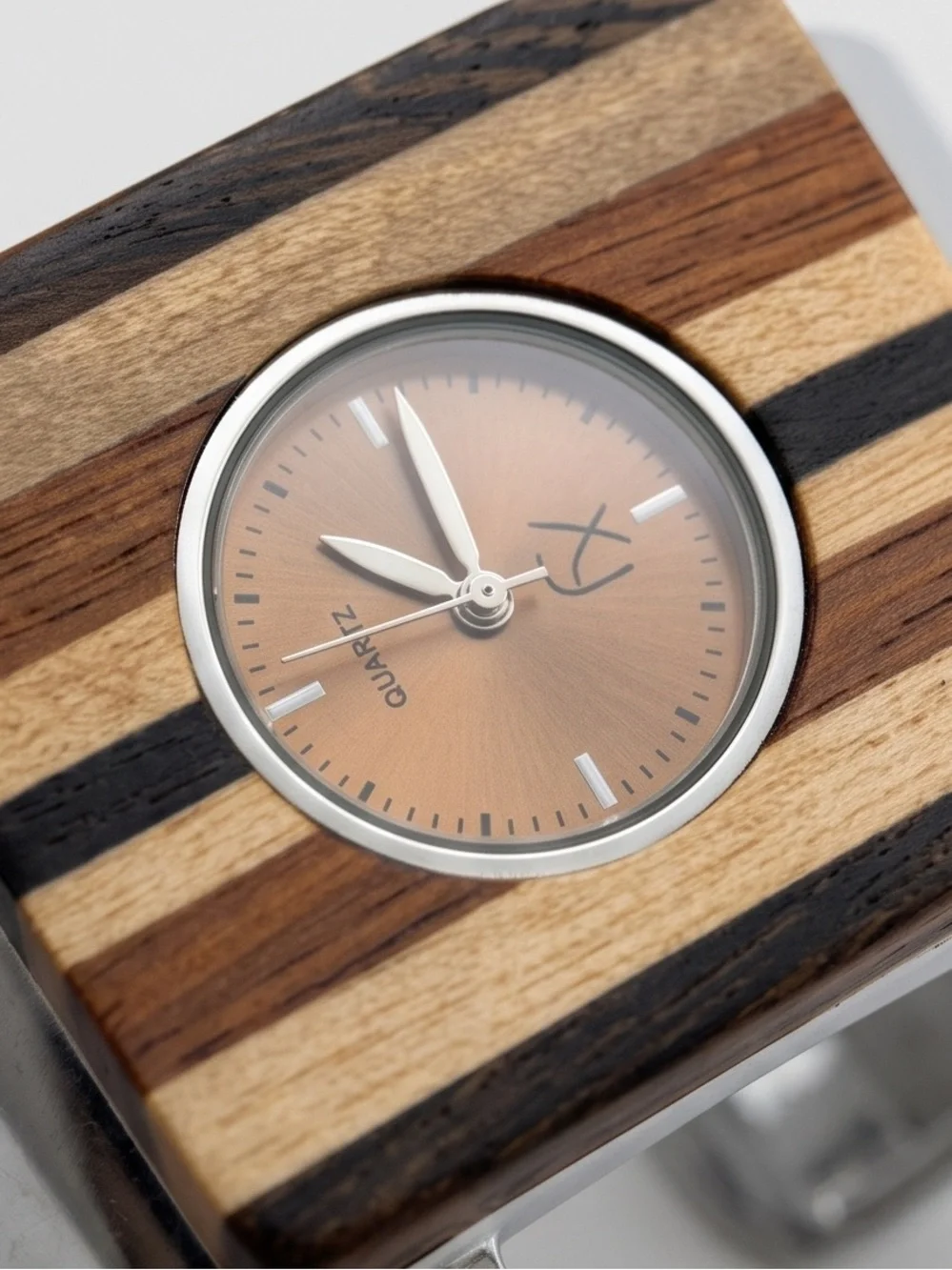 Retro Boho Quartz Cuff Watch with Striped Wood Face New Battery